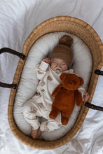 MOONIE 2.0 CARAMEL - ORGANIC HUMMING BEAR