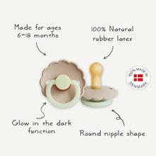 FRIGG Daisy - Round Latex Pacifier - Night Croissant