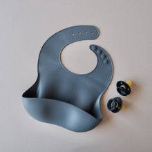 The Bucket Bib
